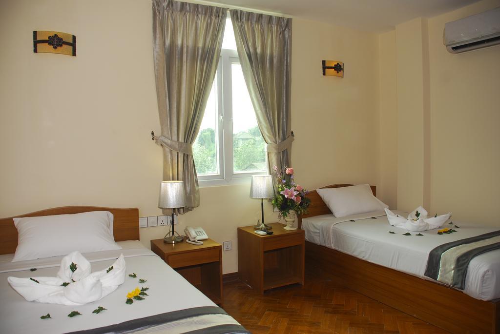 Pleasure View Hotel Янгон Екстер'єр фото