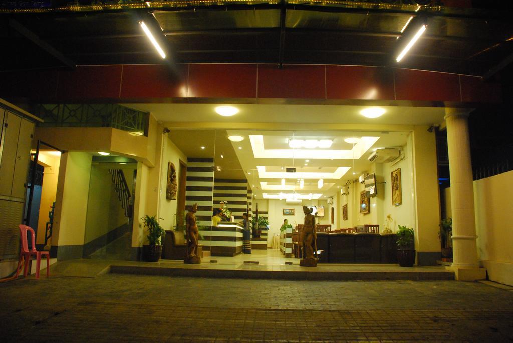 Pleasure View Hotel Янгон Екстер'єр фото